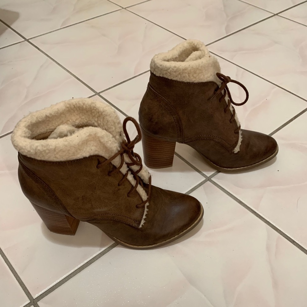 Restricted Booties - Picture 1 of 4